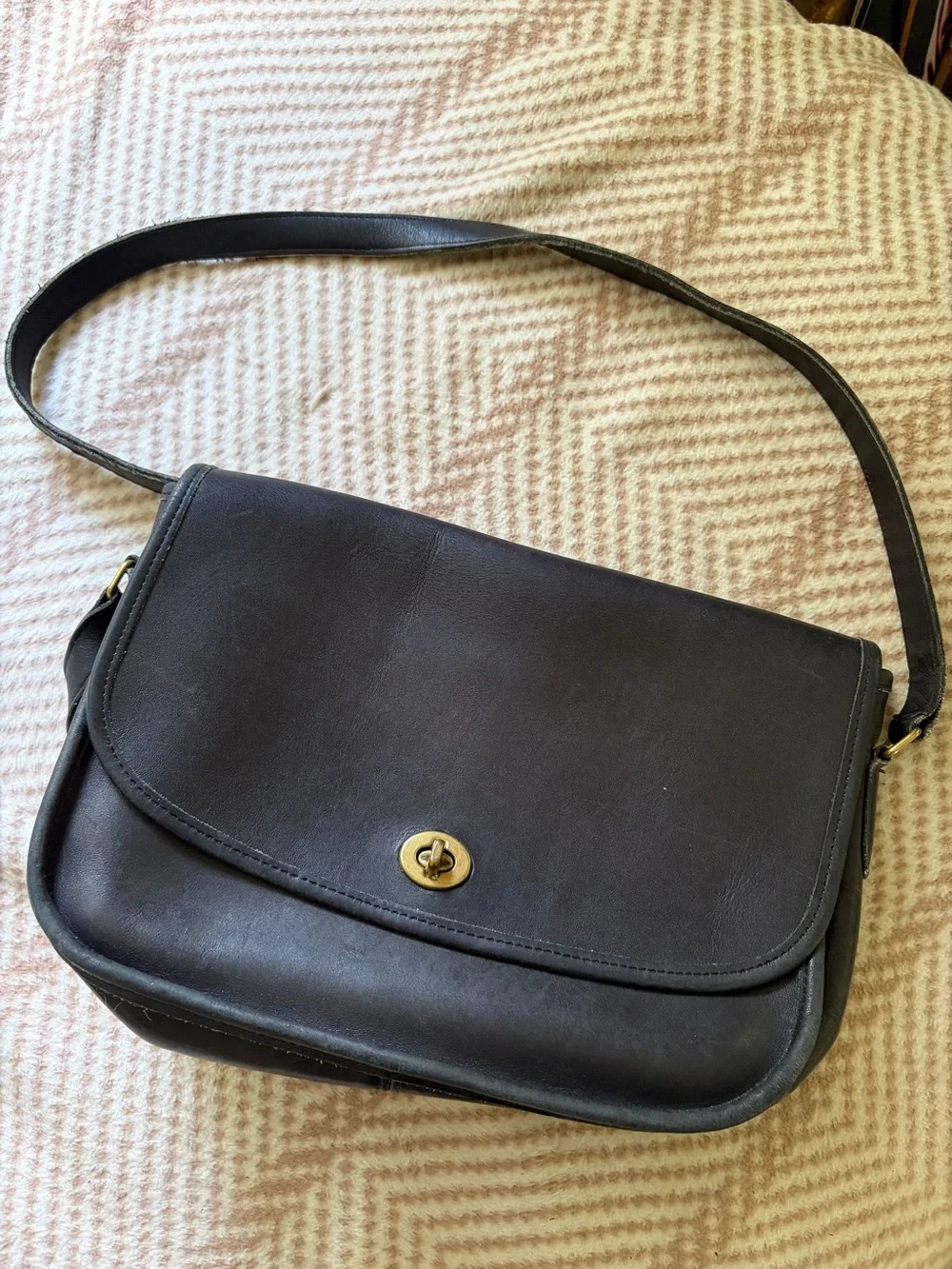 VTG Coach Classic City Bag